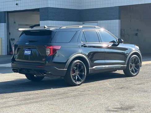 Used 2022 Ford Explorer ST w/ ST Street Pack AWD/4WD image 4