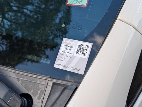 Used 2013 Toyota Prius V Five image 15