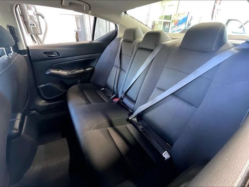 Used 2025 Nissan Altima 2.5 SV FWD image 15