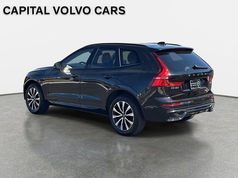 Certified 2025 Volvo XC60 B5 Plus image 7