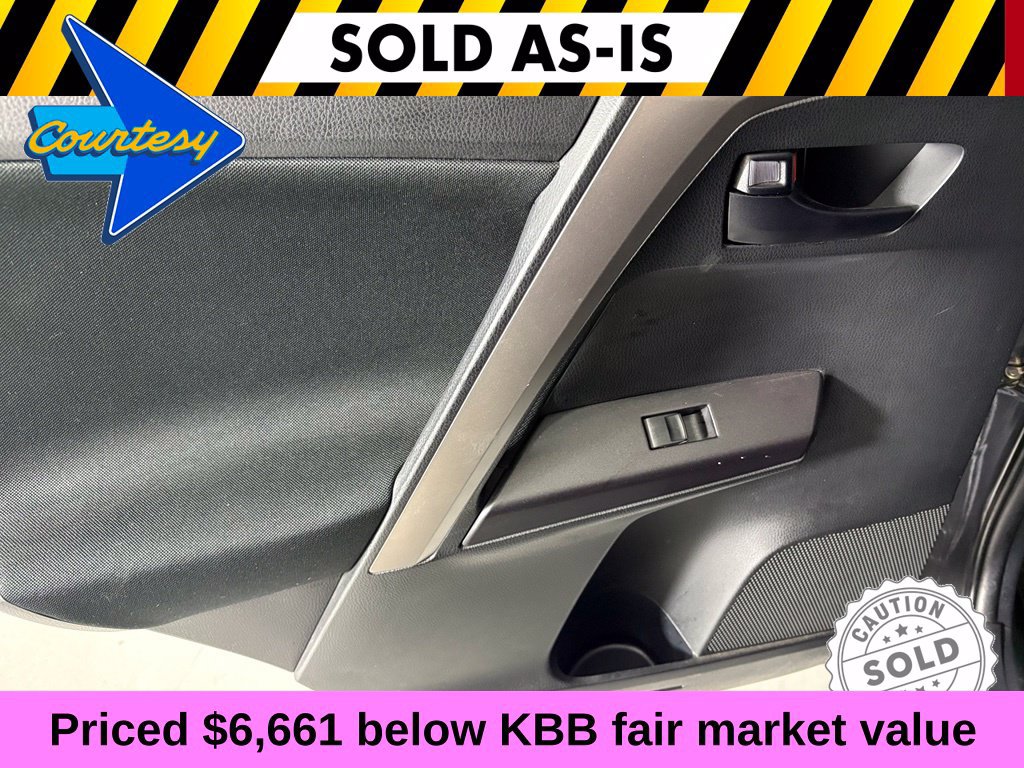 Used 2017 Toyota RAV4 LE w/ Carpet Mat Package FWD image 33