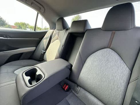 Used 2019 Toyota Camry LE w/ Convenience Package FWD image 16