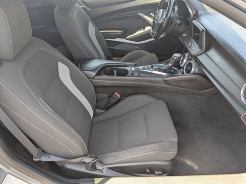 Used 2020 Chevrolet Camaro LT RWD image 17