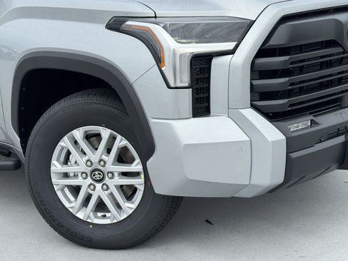 New 2026 Toyota Tundra SR5 w/ SR5 Convenience Package RWD image 10