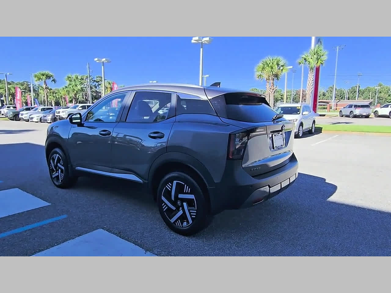 Used 2026 Nissan Kicks SV FWD image 28