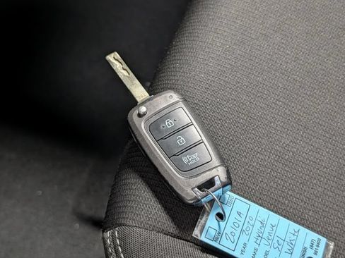 Used 2020 Hyundai Venue SEL FWD image 21