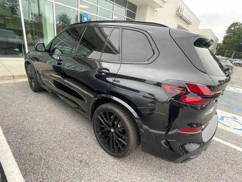 Used 2025 BMW X5 sDrive40i w/ M Sport Package RWD image 3
