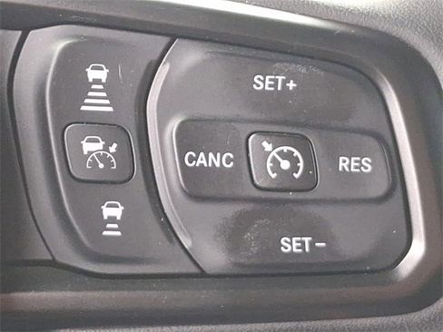 Used 2024 Jeep Wrangler Rubicon w/ Technology Group image 22