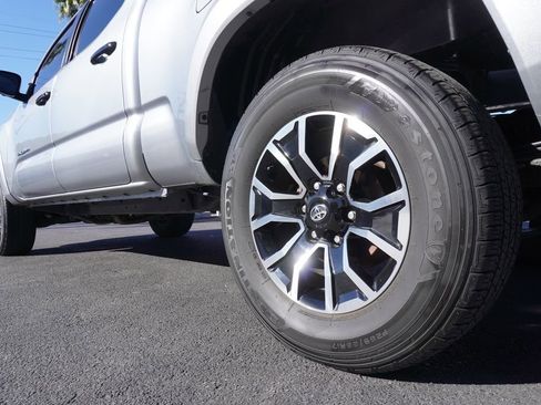 Used 2023 Toyota Tacoma TRD Sport image 6