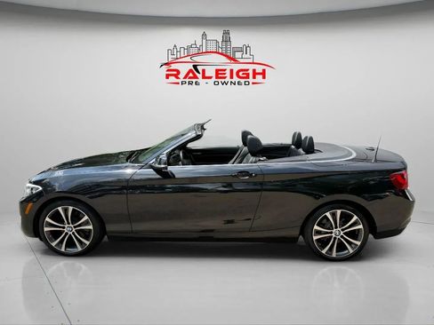 Used 2016 BMW 228i xDrive Convertible image 2