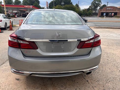 Used 2017 Honda Accord EX-L image 5