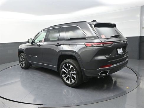 New 2025 Jeep Grand Cherokee Overland w/ Luxury Tech Group IV image 5