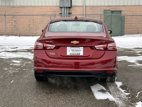 Used 2019 Chevrolet Malibu LT w/ Driver Confidence Package image 4