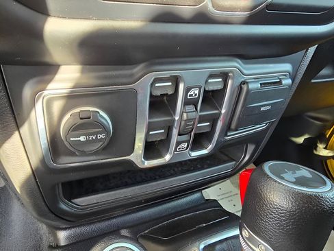 Used 2020 Jeep Wrangler Unlimited Sport S image 15