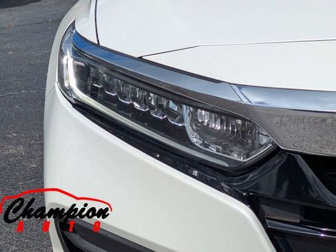 Used 2018 Honda Accord LX image 11