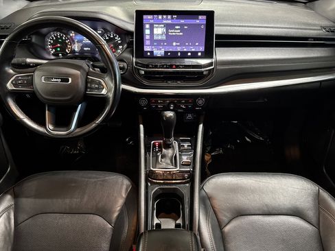 Used 2022 Jeep Compass Limited image 13