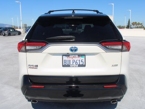Used 2021 Toyota RAV4 XSE w/ Premium Package AWD/4WD image 4
