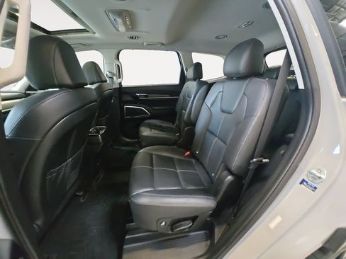 Used 2022 Kia Telluride EX w/ EX Premium Package AWD/4WD image 16