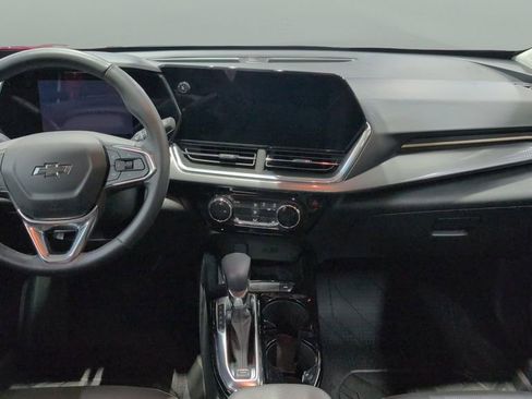 Used 2024 Chevrolet Trax ACTIV w/ Sunroof Package FWD image 18