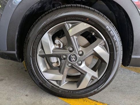 Used 2025 Hyundai Venue SEL FWD image 30
