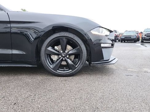 Used 2023 Ford Mustang Coupe RWD image 3