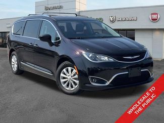 Used 2018 Chrysler Pacifica Touring-L FWD 360° Tour