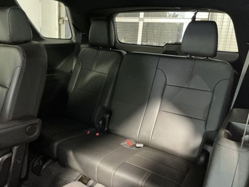Used 2023 Chevrolet Traverse RS AWD/4WD image 26
