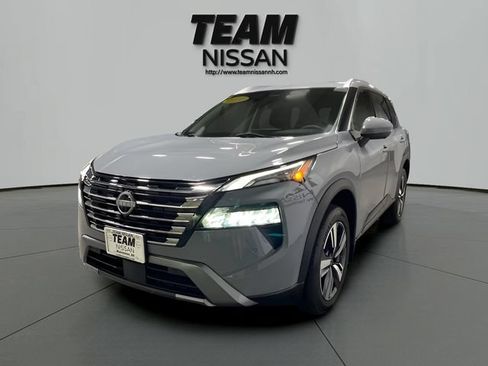Certified 2024 Nissan Rogue SL w/ SL Premium Package AWD/4WD image 3