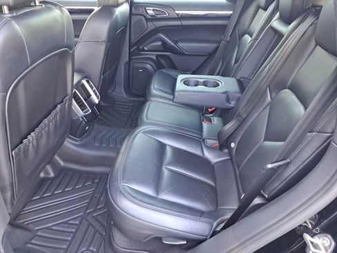 Used 2015 Porsche Cayenne S w/ Premium Package AWD/4WD image 11
