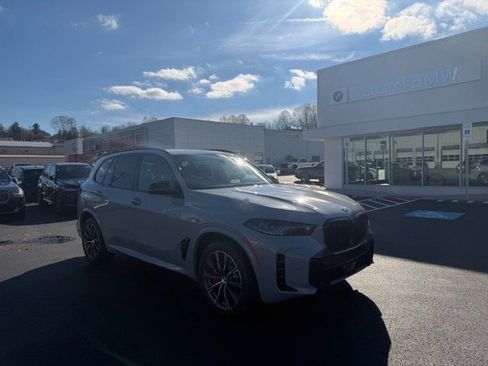 New 2026 BMW X5 M60i image 1