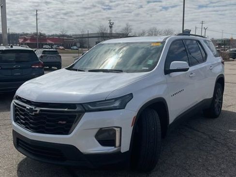 Certified 2023 Chevrolet Traverse RS w/ LPO, Floor Liner Package image 4