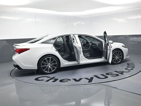 Used 2022 Toyota Avalon Touring w/ Advanced Safety Package image 27