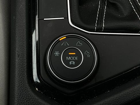 Used 2025 Volkswagen Taos S image 21