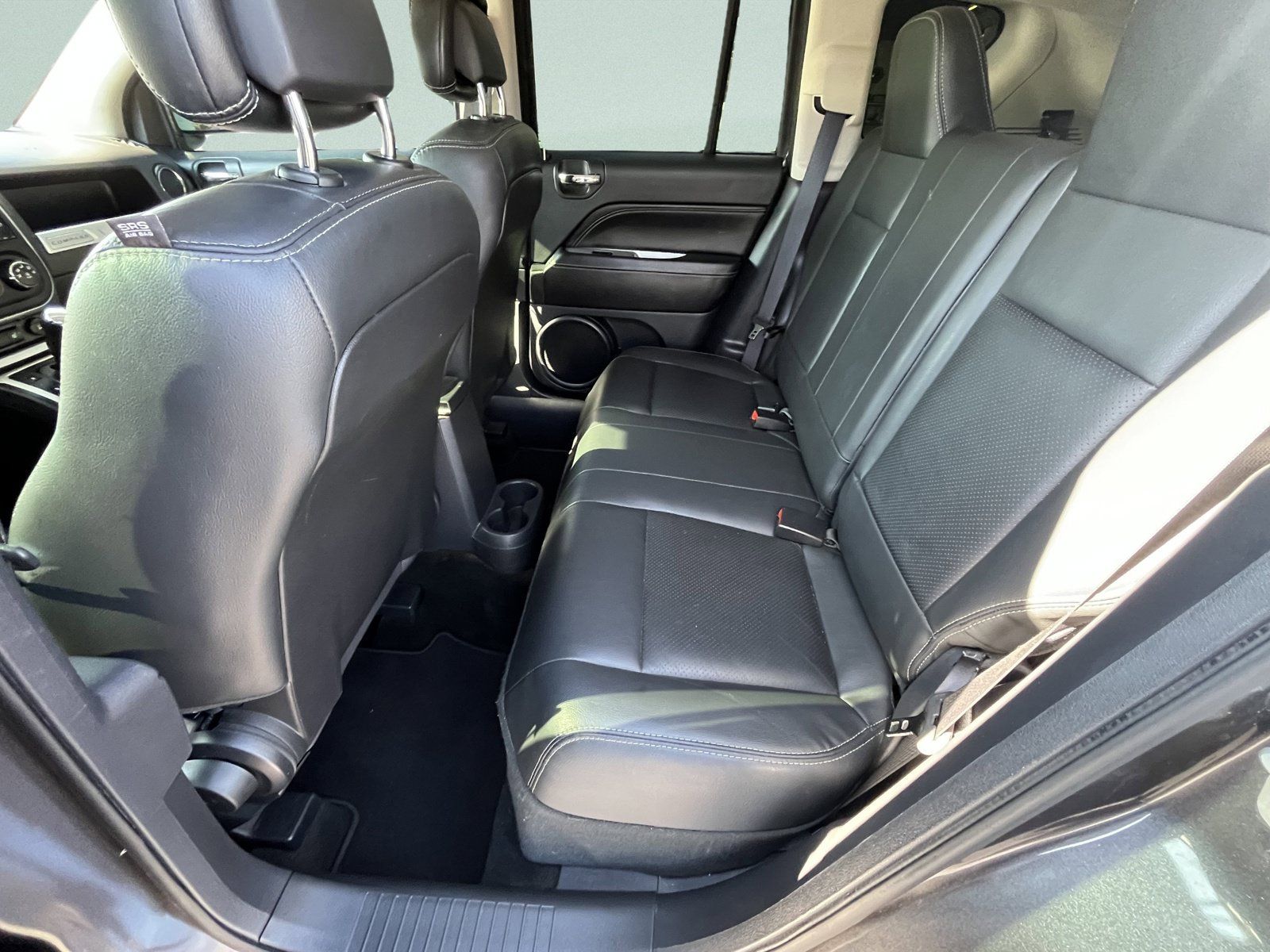 Used 2016 Jeep Compass High Altitude FWD image 10