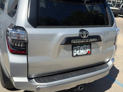 Used 2019 Toyota 4Runner TRD Off-Road Premium AWD/4WD image 4