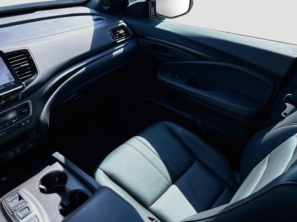 Used 2025 Honda Ridgeline TrailSport image 34