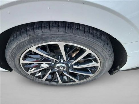 Used 2021 Hyundai Sonata Limited w/ Preferred Accessory Package image 10