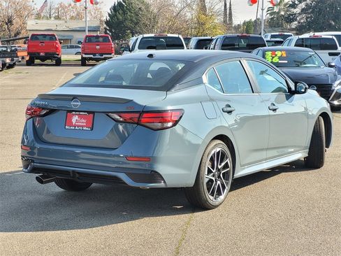 New 2025 Nissan Sentra SR image 4