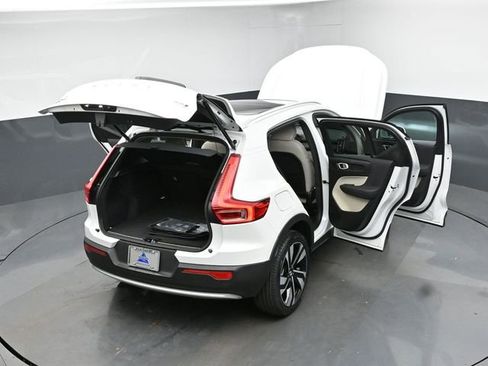 Used 2024 Volvo XC40 B5 Plus w/ Protection Package Premier AWD/4WD image 51