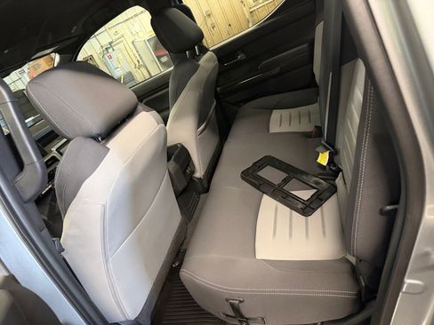 Used 2024 Toyota Tacoma TRD Off-Road image 34