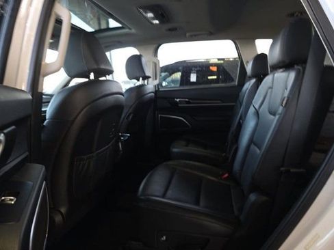 Used 2025 Kia Telluride S image 8