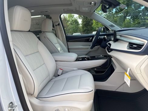 New 2026 Buick Enclave Avenir w/ Super Cruise Package AWD/4WD image 15