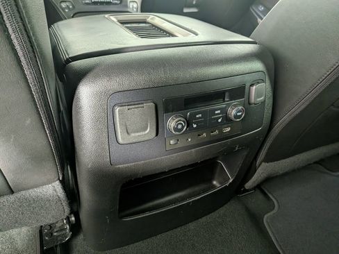 Used 2018 GMC Yukon Denali w/ Denali Ultimate Package image 40