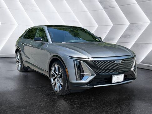 Certified 2026 Cadillac Lyriq Signature Luxury w/ Nappa Leather Package AWD/4WD image 25
