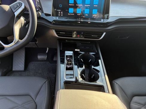 New 2026 Volkswagen Atlas Cross Sport SE image 11