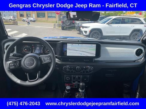 Certified 2025 Jeep Gladiator Sport AWD/4WD image 35