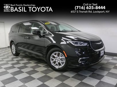 Used 2024 Chrysler Pacifica Touring-L