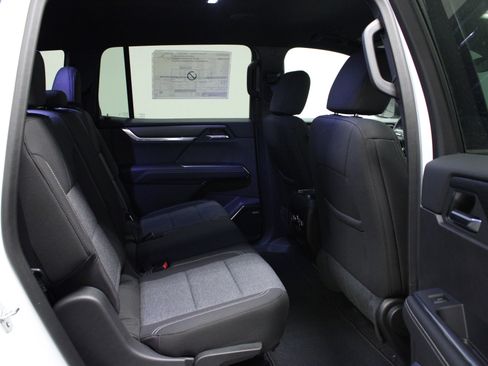 New 2025 GMC Acadia Elevation FWD image 15