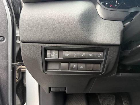 Used 2023 Toyota Tundra Limited AWD/4WD image 23