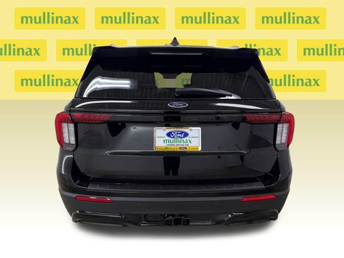 New 2026 Ford Explorer ST-Line w/ ST-Line Street Pack RWD image 7